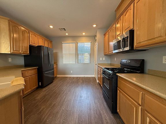 2nd image of 7225 Moonraker Ave Unit 109