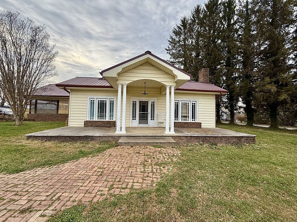 2703 Old Spartanburg Road, East Flat Rock, NC