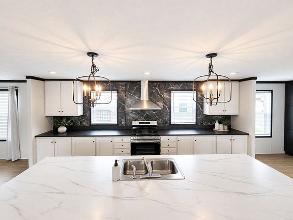 2nd image of 265 Spruce #265