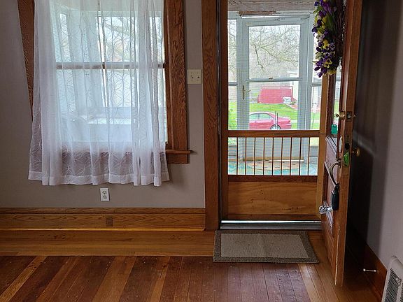4th image of 1223 Loeser Ave