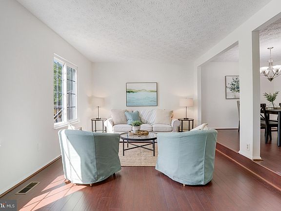 5th image of 2906 Montauk Ct