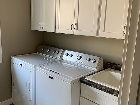 Lot 3 Laundry Room