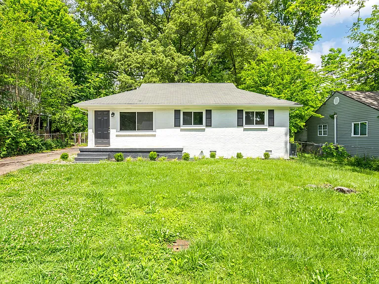 415 Taliwa Dr — Photo 1