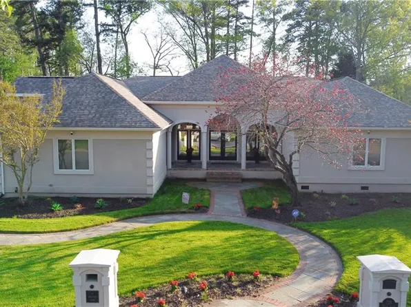 725 Watch Island Reach, Chesapeake, VA 23320
