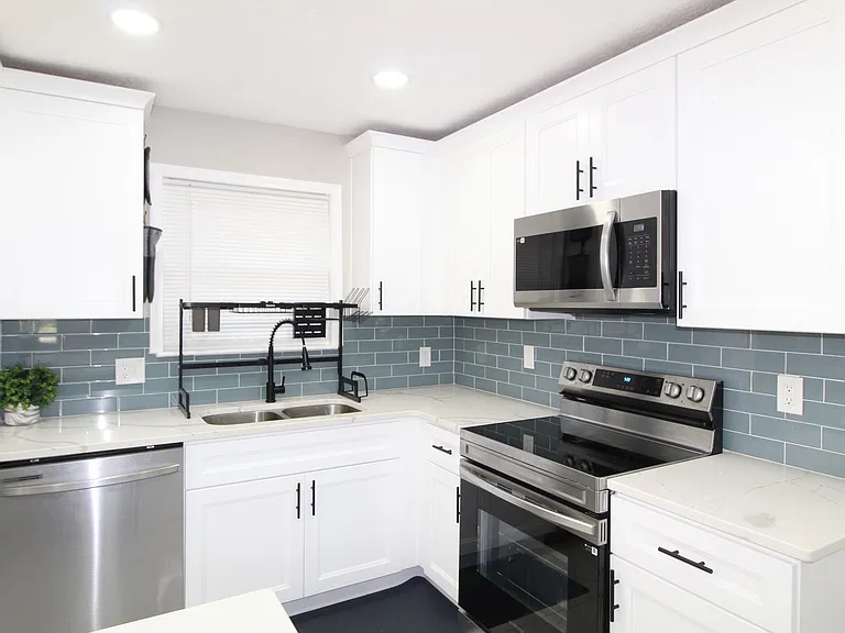 3367 Oak Dr — Photo 8