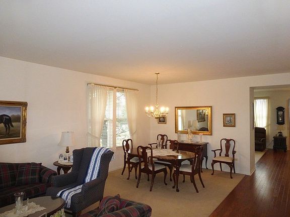 3rd image of 12788 Riverview Ct