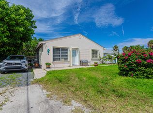 7963 Overlook Rd, Lake Worth, FL 33462