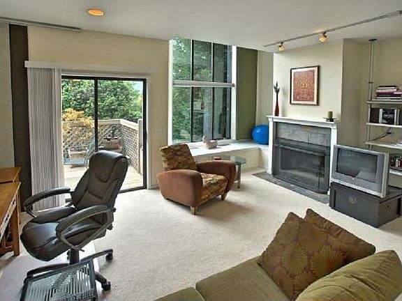 2nd image of 12 18th Ave #12A