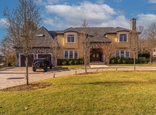 281 Beaufort Ave, Livingston Twp., NJ 07039