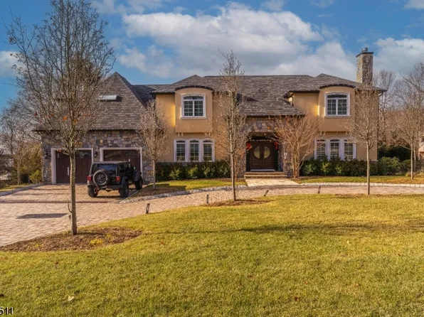 281 Beaufort Ave, Livingston Twp., NJ 07039