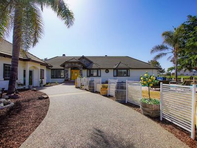 160 Tevis Trl, Hollister, CA, 95023