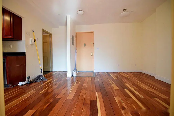 Rented by J Misrahi Realty Corp | media 4