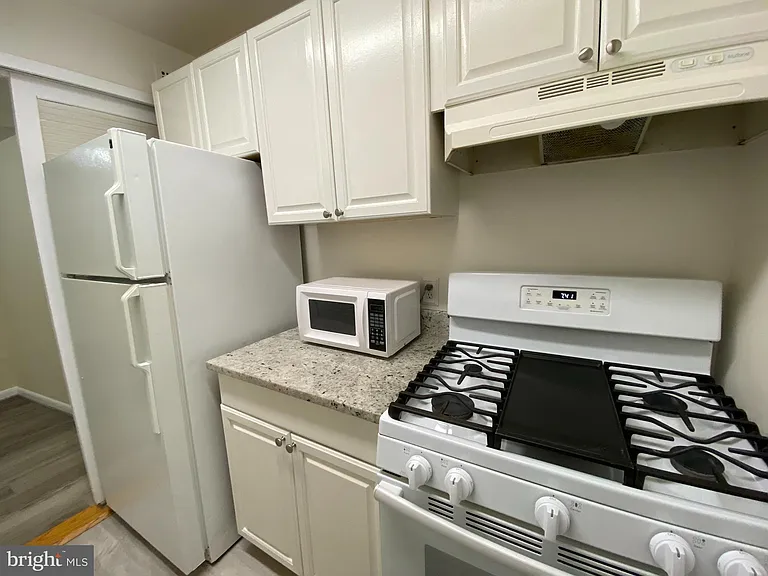 301 N Beauregard St #122 — Photo 14