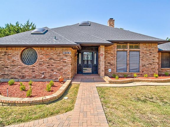 2nd image of 815 Shady Creek Dr