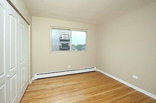 1st image of 1415 W Lunt Ave APT 211
