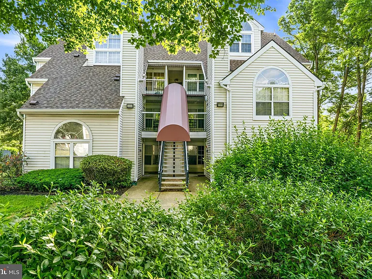 10531 Beacon Ridge Dr #13-101 — Photo 3