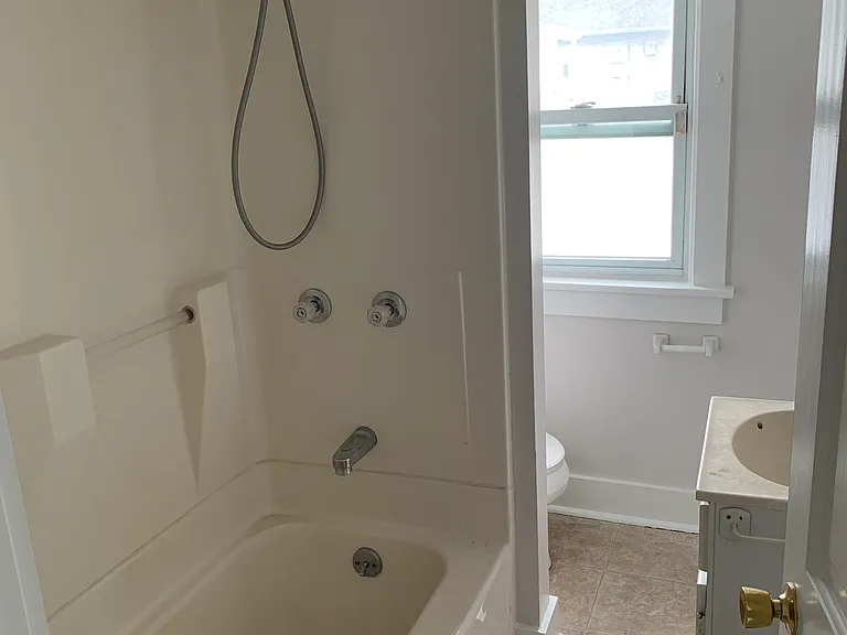 44 Liftbridge Ln E #3 — Photo 9