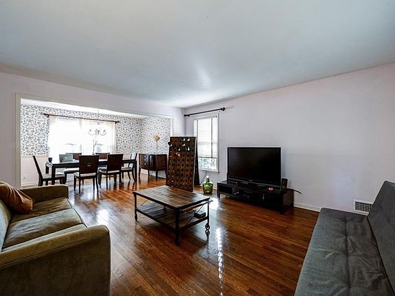 4th image of 2873 Evans Woods Dr