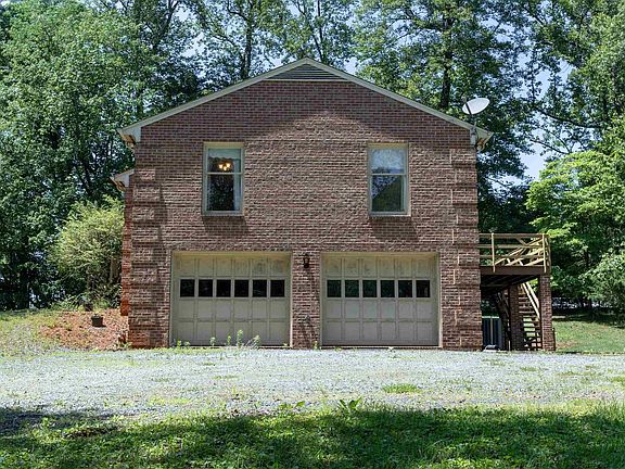 2nd image of 570 Forrest Rd