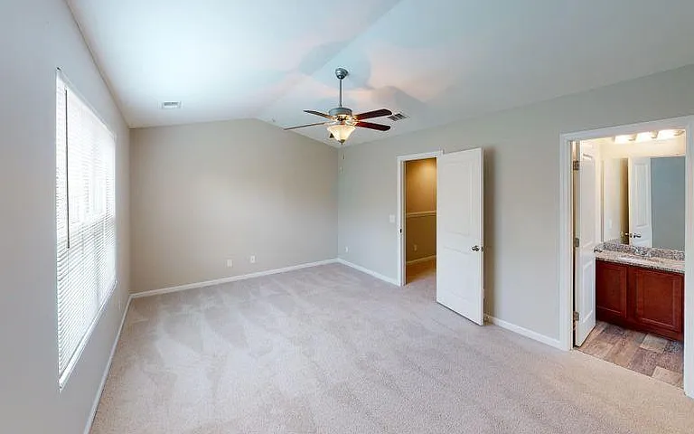 9073 Parlor Dr — Photo 9