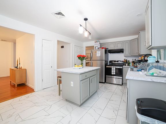4th image of 21 Eaton Ave #A