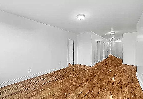 2nd image of 620 W 172nd St #5FF