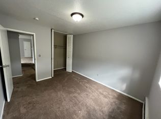 180 Charles St NE #2, Minneapolis, MN 55432