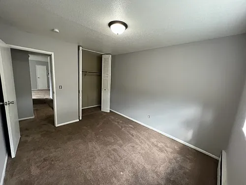 180 Charles St NE Photo 1