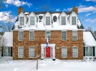 8123 Floss Ln, East Amherst, NY 14051