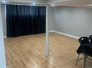 3548 Queenston Dr, Mississauga, ON L5C 2G6