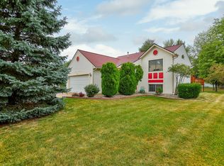 219 Jennifer Ln, Holland, MI 49423