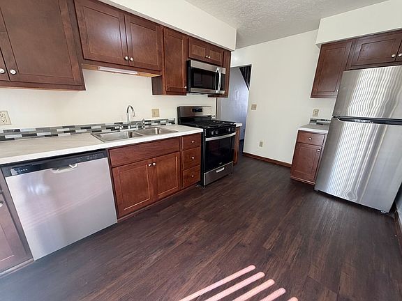 4th image of 519 S Silverwood Ln APT C