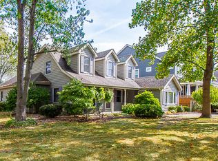 4501 Woodward Ave, Downers Grove, IL 60515