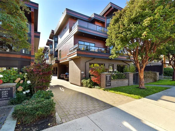 2589 Penrhyn St #206, Saanich, BC V8N 1G4
