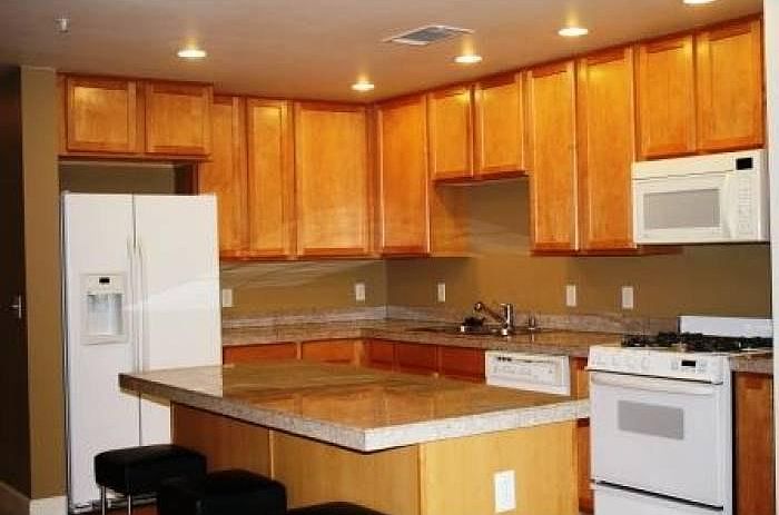 1st image of 1630 N Clarkson St APT 304