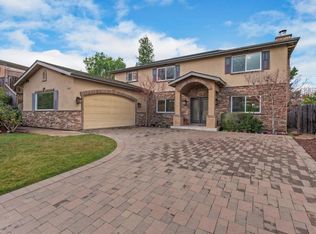 961 Regent Dr, Los Altos, CA 94024