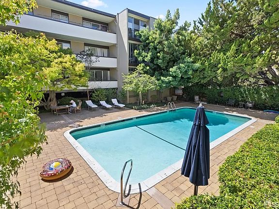 4th image of 425 Grant Ave APT 23