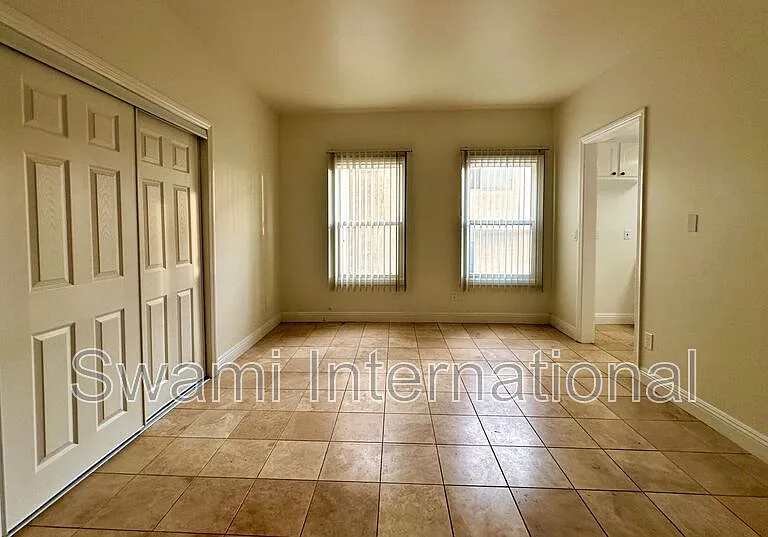 1131 S Beacon St #9 — Photo 5
