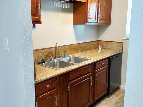 2nd image of 4600 Greenholme Dr APT 4
