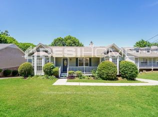 1882 Pebble Lake Dr, Birmingham, AL 35235