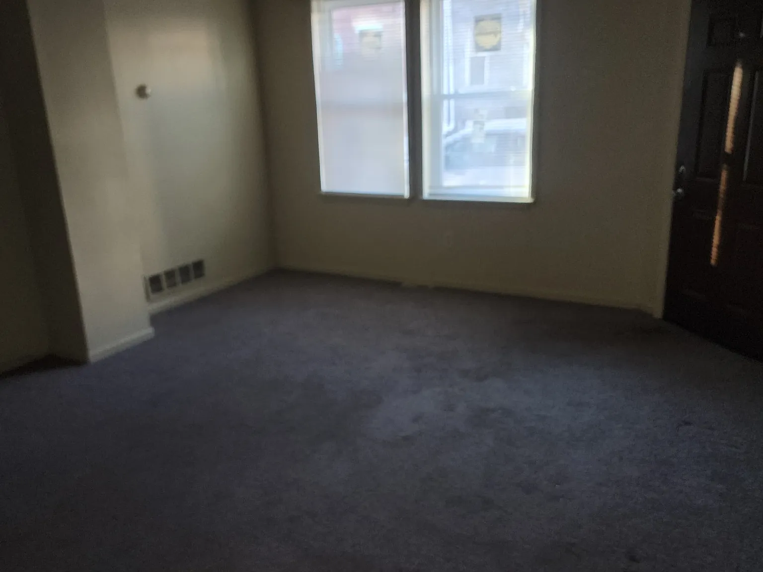 940 N Spruce St — Photo 3