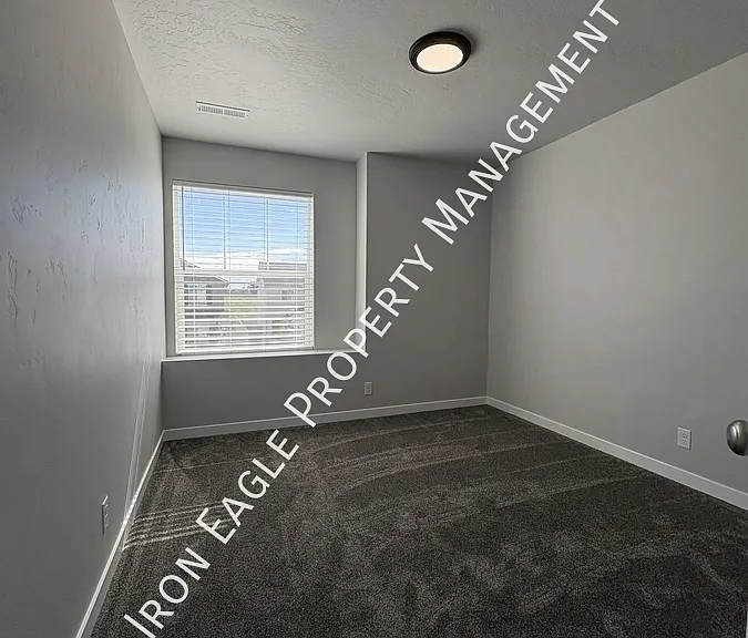 5667 S Memory Ave — Photo 19