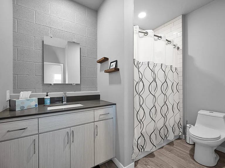 2727 E Thomas Rd #11 — Photo 20