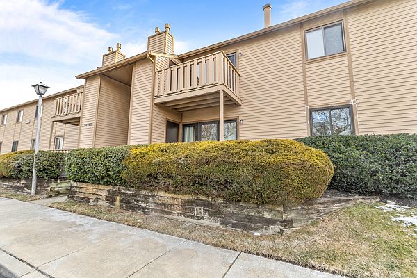 1st image of 1602 Woodhollow Dr #1602