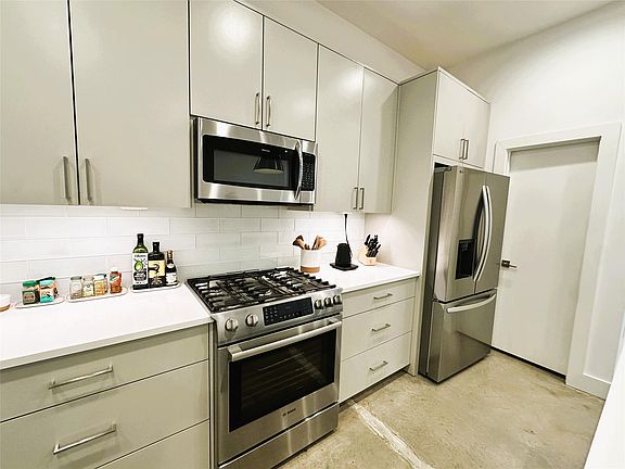 5th image of 805 Dorothy St #A