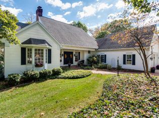 2418 Ridgecroft Ave SE, Grand Rapids, MI 49546