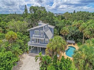 204 Garden Ln, Sarasota, FL 34242