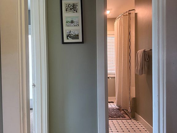 5th image of 230 NW 40th St #A