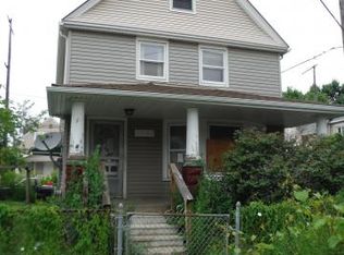 3902 Poe Ave, Cleveland, OH 44109