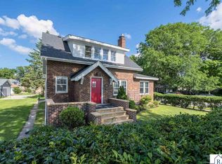 802 Range St, North Mankato, MN 56003